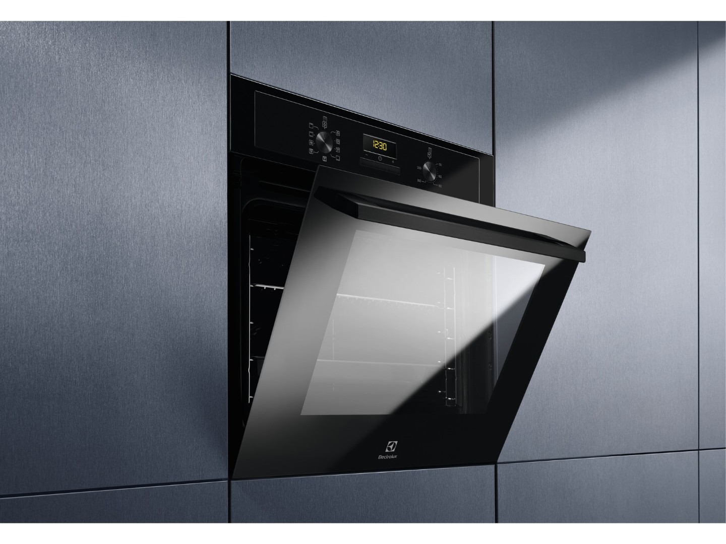 Комплект техніки Electrolux Духова шафа + Варильна поверхня Electrolux EOF3H50BK + KGG64362K — фото 3