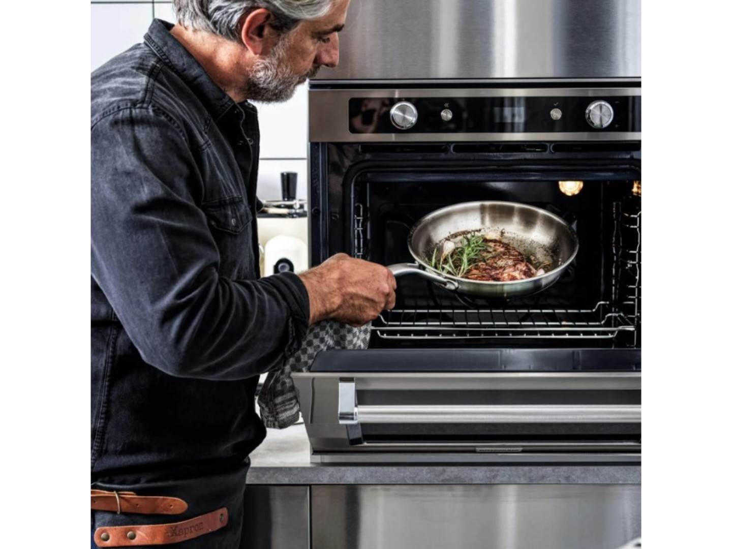Сковорода універсальна KitchenAid MSS 28 см (CC003245-001) — фото 4