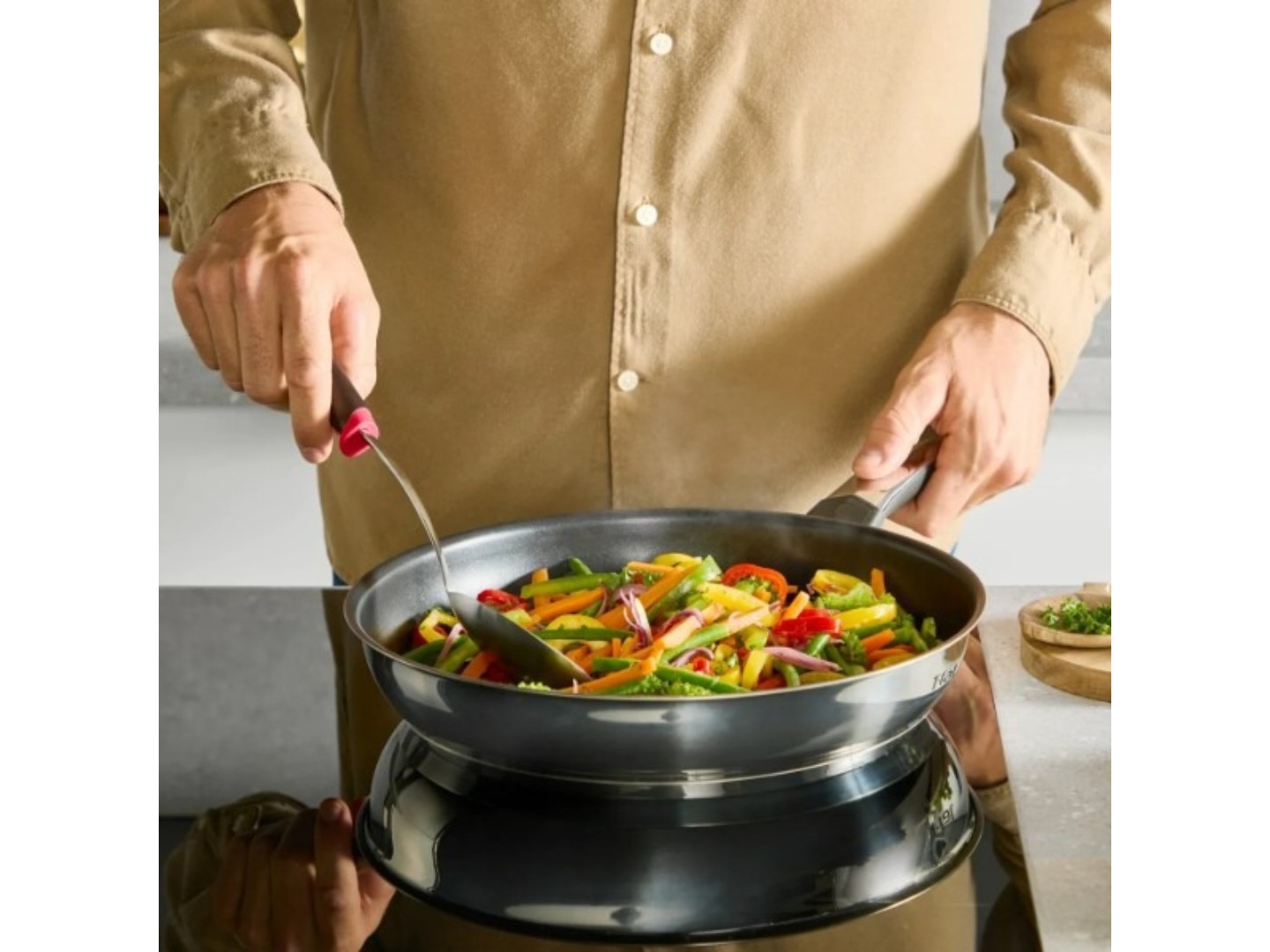Комплект посуду сковорода Tefal G7600445 Emotion+ Flavors 24 см + кришка для посуду 28097512 24 см — фото 20