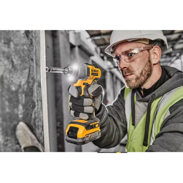 Фото - Шуруповерт DeWALT DCF840N
