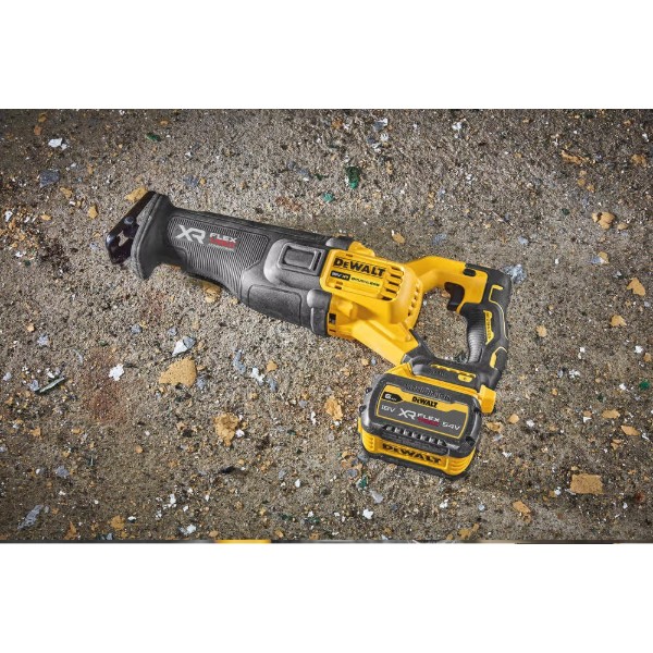 Фото - Пила шабельна DeWALT 18В XR Li-lon (DCS386NT)