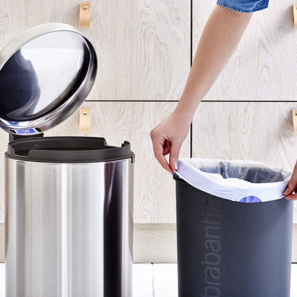 Фото - Бак для сміття з педаллю Brabantia Pedal Bin 20 л 111907