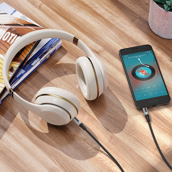 Фото - Кабель 3.5 мм -3.5 мм BOROFONE BL19 Creator AUX Black (6941991108310)