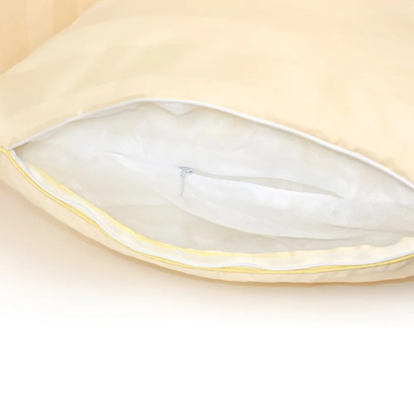 Фото - Подушка стандартна MirSon Carmela Eco-Soft Hand Made 493 70х70 см (2200000625786)