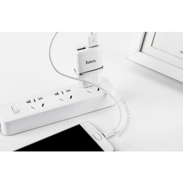 Фото - Сетевое зарядное устройство HOCO C12 Smart dual USB charger 12W White (6957531047759)