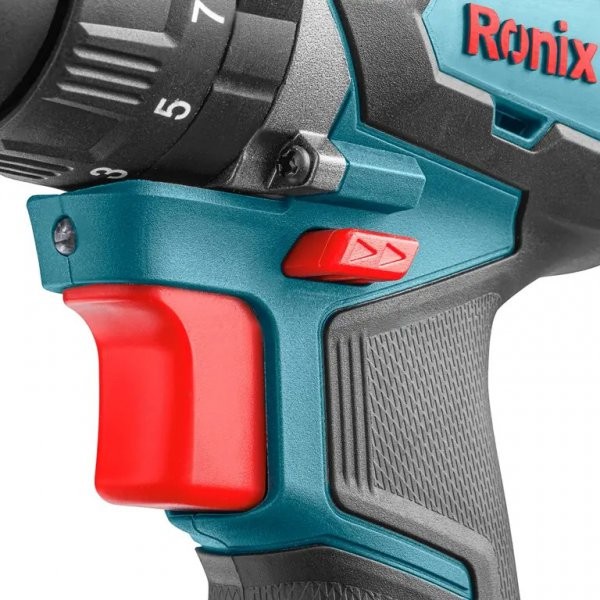 Фото - Дриль-шуруповерт Ronix 20В 2Ач х 2 (8900K)