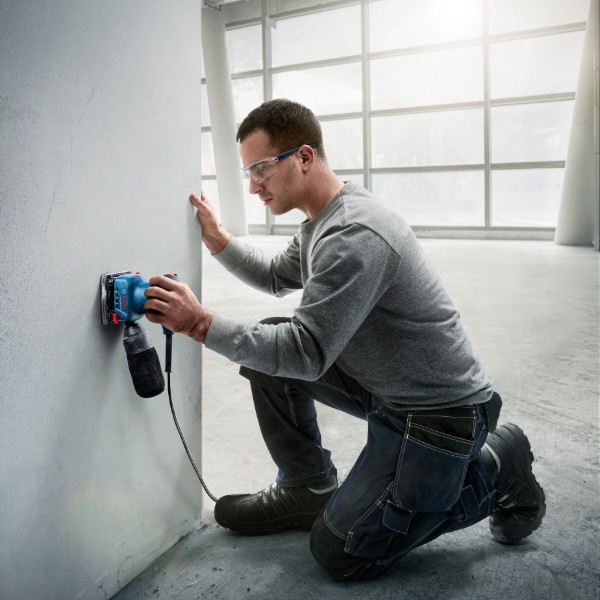 Фото - Віброшліфовальна машина Bosch GSS 140 A (0.601.2A8.021)