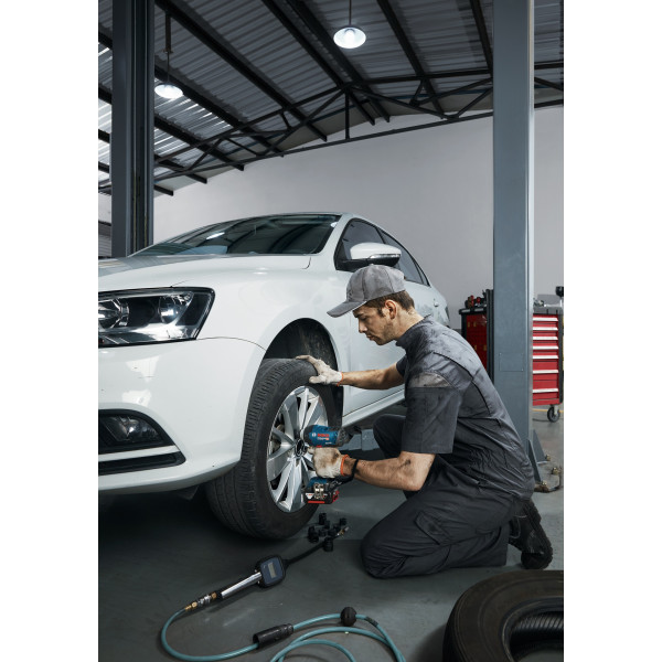 Фото - Гайковерт акумуляторний Bosch Professional GDS 18V-400 (0.601.9K0.020)