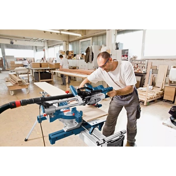 Фото - Пила торцева Bosch GCM 8 SJL (0.601.B19.100)
