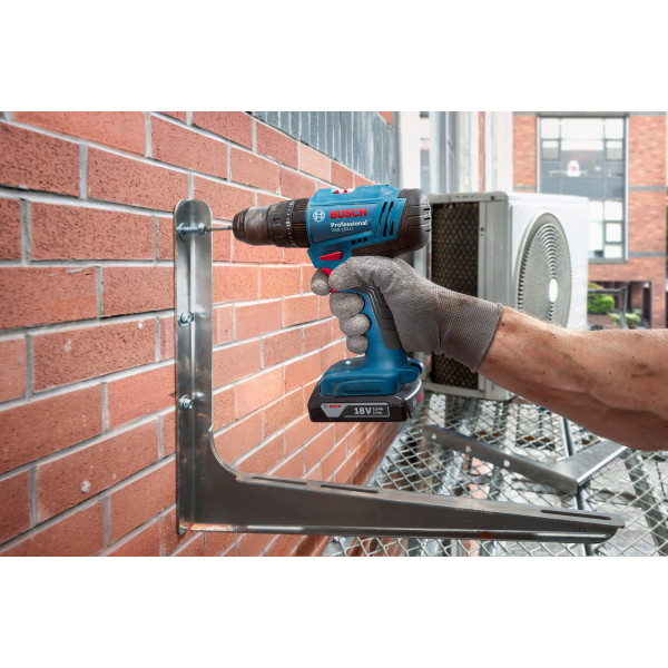 Фото - Дрель-шуруповерт Bosch GSB 183-LI (0.601.9K9.101)