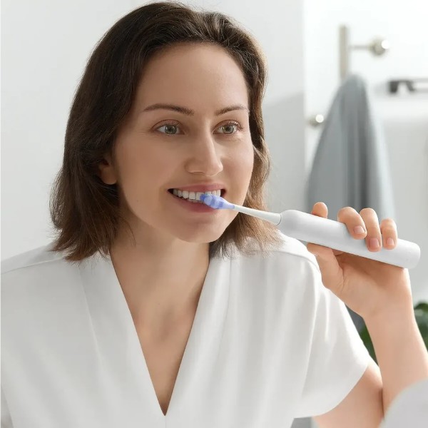 Фото - Насадка для зубної щітки Usmile Cushioned Whitening 2.0 PCK-010 2 шт.