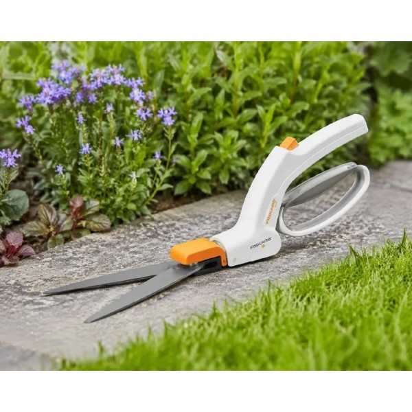 Фото - Набор садовых инструментов Fiskars топор Solid A10 + ножницы GS41 | 1051085, 1026917 (1051085102691)