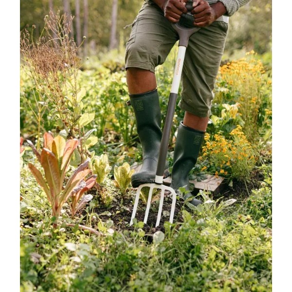 Фото - Набор садовых инструментов Fiskars Вила White +Лопата штыковая Classic FSC (1070715101477)