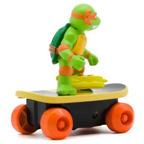 Фото - Коллекционная интерактивная фигурка TMNT Скейтбордист с лаунчером Микеланджело (71041)