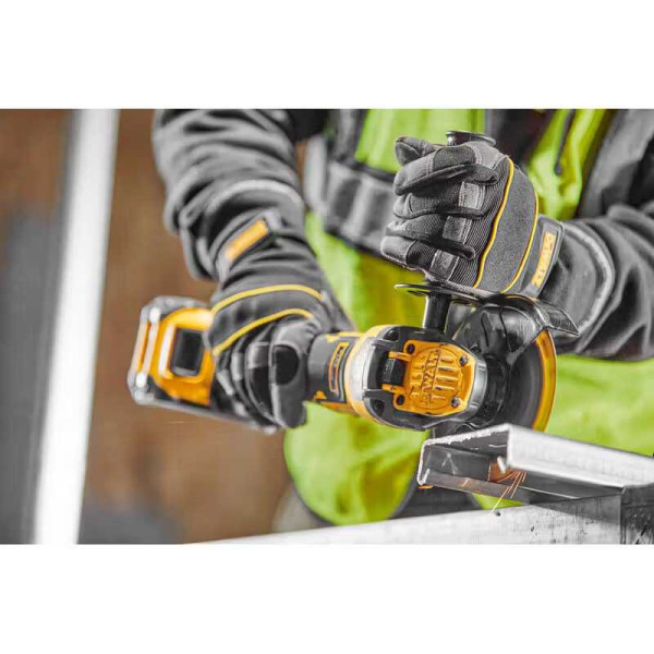 Фото - Болгарка DeWALT 18 B XR Li-lon (DCG416VSN)