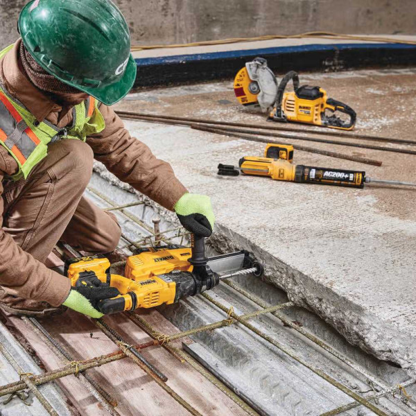 Фото - Перфоратор DeWALT DCH263N