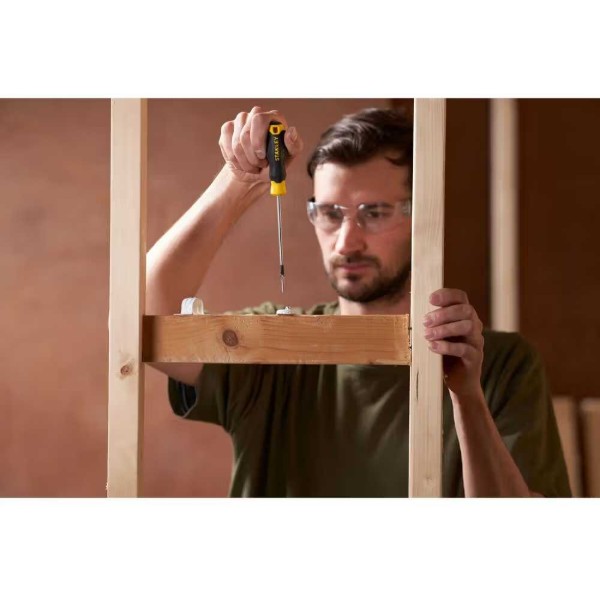 Фото - Отвертка Stanley Cushion Grip SL4x100 мм с параллельным жалом (STHT16195-0)