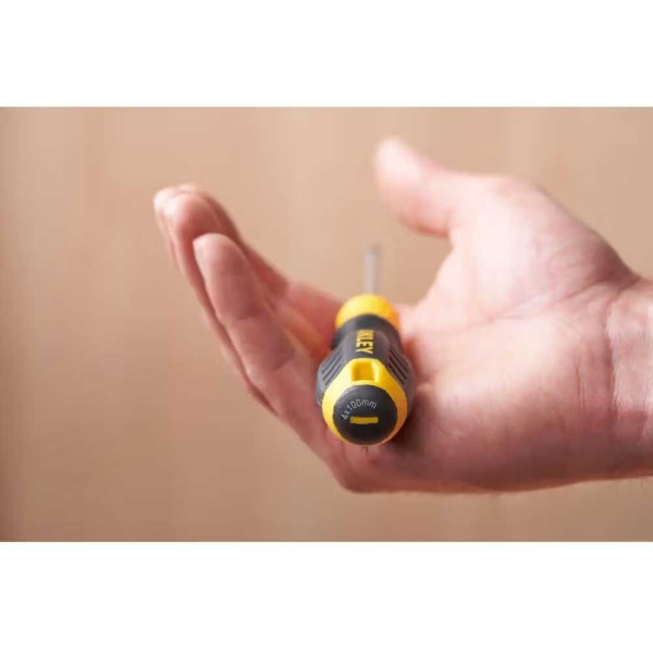 Фото - Отвертка Stanley Cushion Grip SL4x100 мм с параллельным жалом (STHT16195-0)