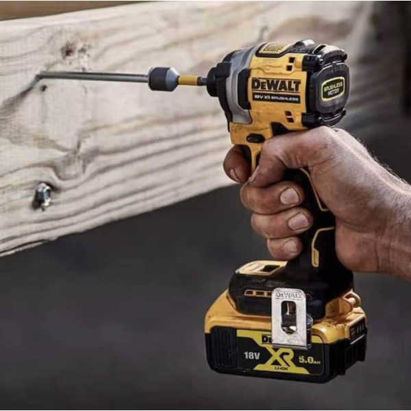 Фото - Шуруповерт DeWALT DCF850N