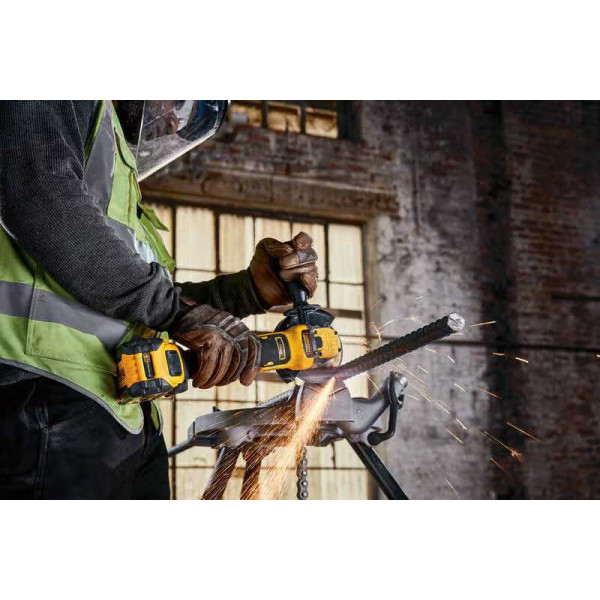 Фото - Болгарка DeWALT 18 B XR Li-lon (DCG416VSN)