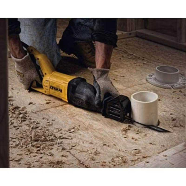 Фото - Пила сабельная DeWALT 1100 Вт (DWE305PK)