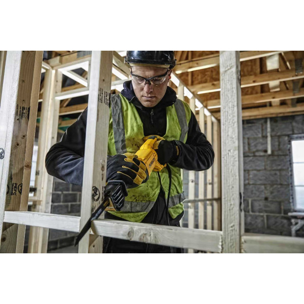 Фото - Пила сабельная DeWALT 1100 Вт (DWE305PK)