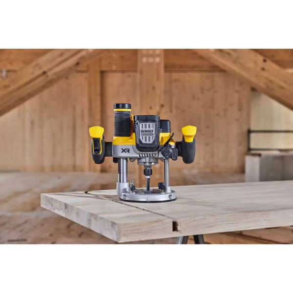 Фото - Фрезер DeWALT DCW620NT