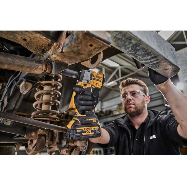 Фото - Гайковерт аккумуляторный DeWALT DCF923N