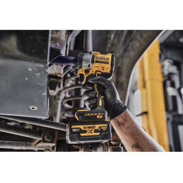 Фото - Гайковерт аккумуляторный DeWALT DCF923N