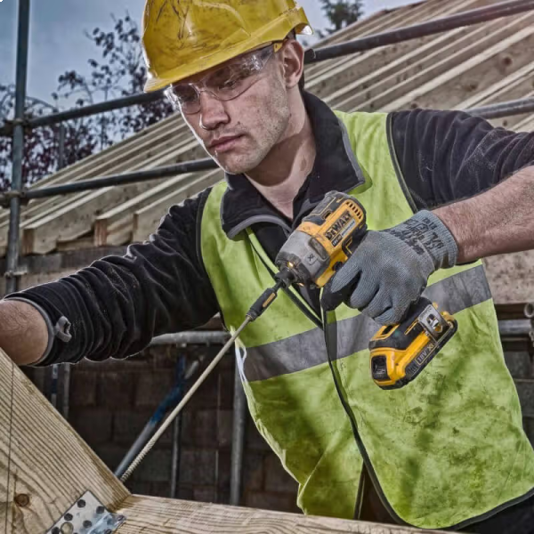 Фото - Набор электроинструментов DeWALT 18 В XR Li-lon (DCK384P2T)