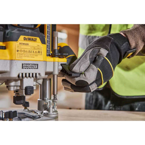 Фото - Фрезер DeWALT DCW620NT