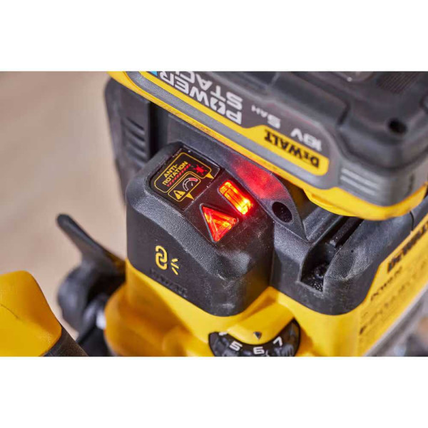 Фото - Фрезер DeWALT DCW620NT