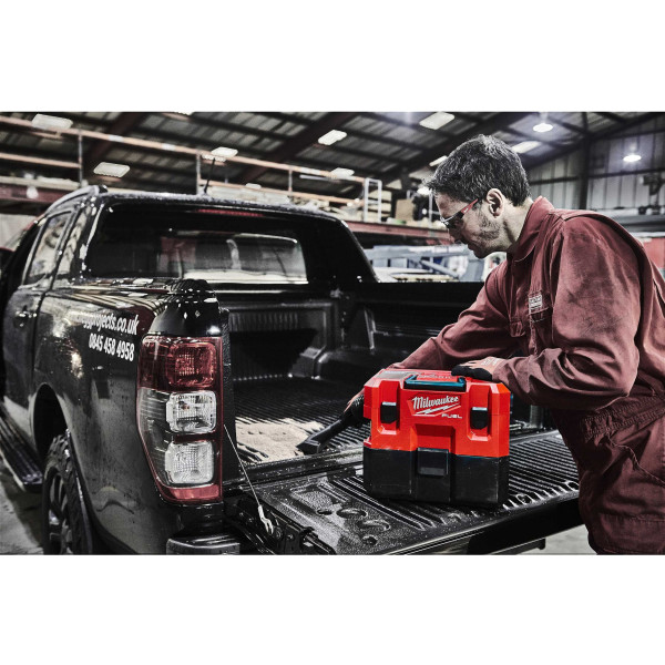 Фото - Пилосос для сухого прибирання без мішка Milwaukee M12 FVCL-0 (4933478186)