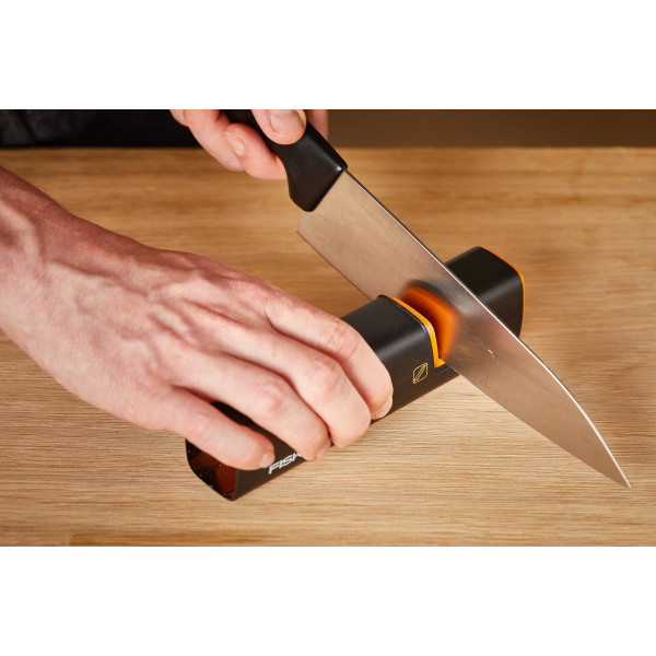 Фото - Точилка кухонних ножів Fiskars EDGE (1003098)