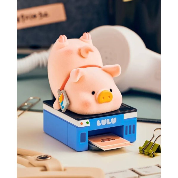 Фото - Колекційна фігурка 10/10 Toys LuLu the Piggy серія Office (LULU1365)