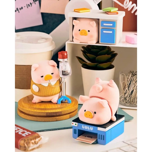 Фото - Колекційна фігурка 10/10 Toys LuLu the Piggy серія Office (LULU1365)