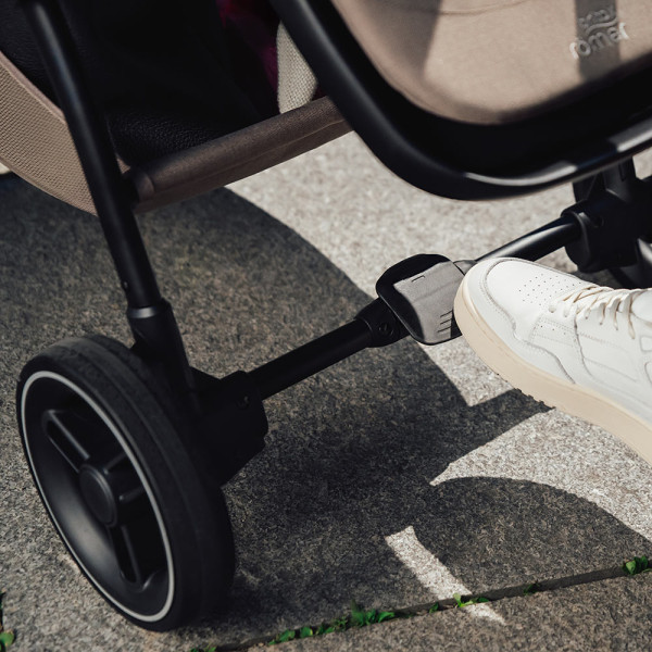 Фото - Коляска прогулочная Britax-Romer RIO Soft Taupe (2000041614)