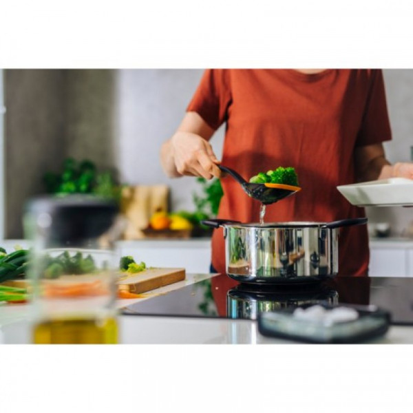 Фото - Шумовка Fiskars Functional Form (1027302)