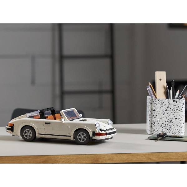 Фото - Конструктор LEGO Icons Porsche 911 (10295)