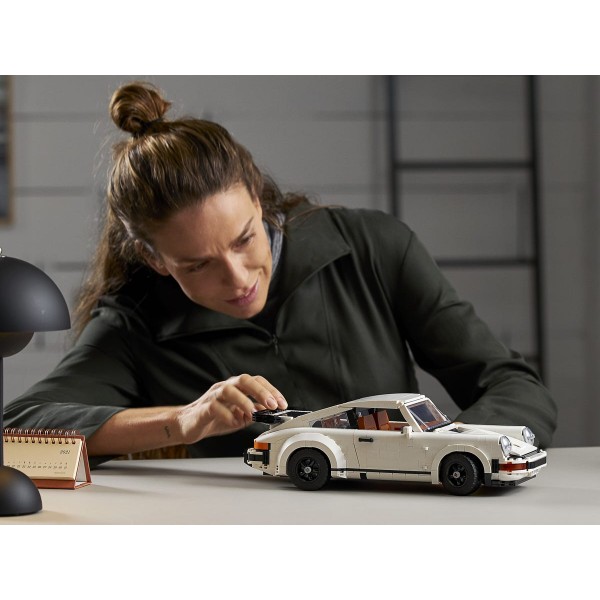 Фото - Конструктор LEGO Icons Porsche 911 (10295)