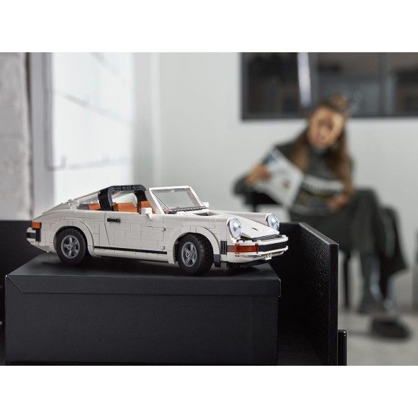 Фото - Конструктор LEGO Icons Porsche 911 (10295)