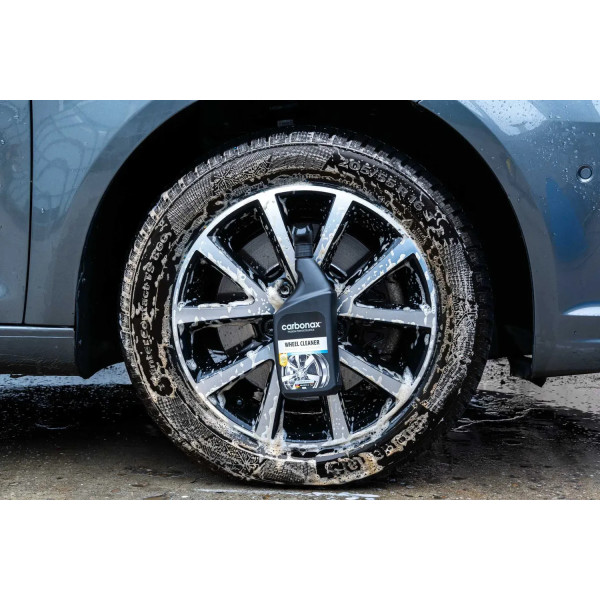 Фото - Очиститель для авто Carbonax для колес и шин Wheels & Tyres Cleaner 720 мл (103)