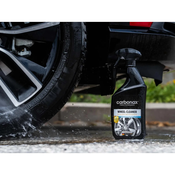 Фото - Очиститель для авто Carbonax для колес и шин Wheels & Tyres Cleaner 720 мл (103)