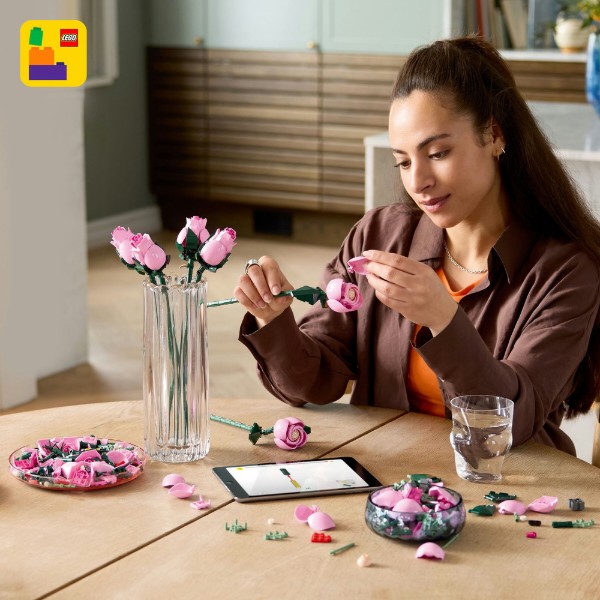 Фото -  LEGO Botanicals Букет рожевих троянд (10374)