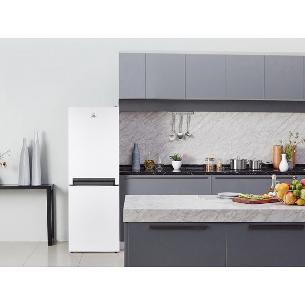 Фото - Холодильник Indesit LI7 S1 W