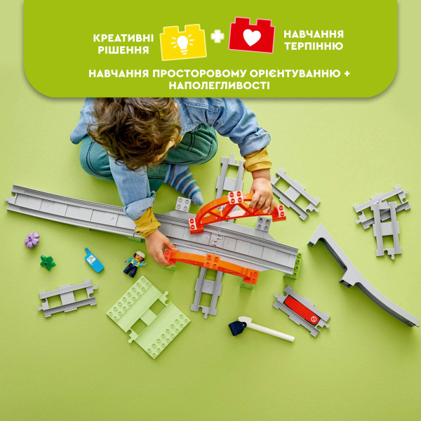 Фото - Конструктор LEGO DUPLO Town Додатковий набір. Залізничний міст і колії (10426)