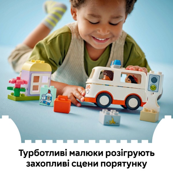 Фото - Конструктор LEGO DUPLO Town Швидка допомога та водій (10447)