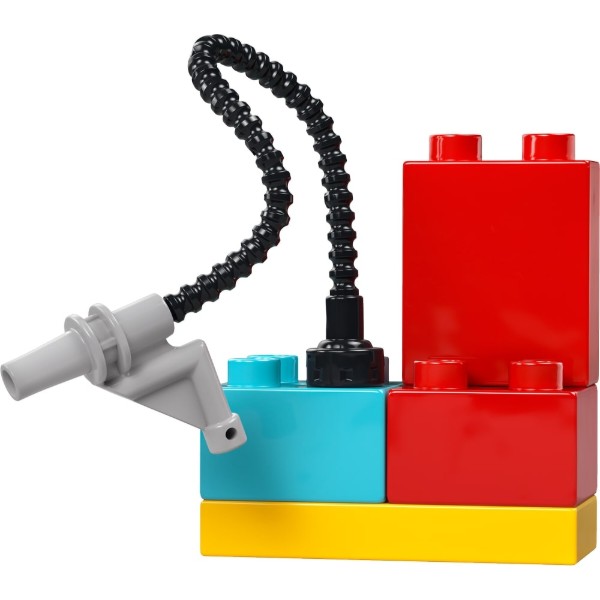 Фото - Конструктор LEGO DUPLO Disney Визит МакКвина в гараж Дока (10456)