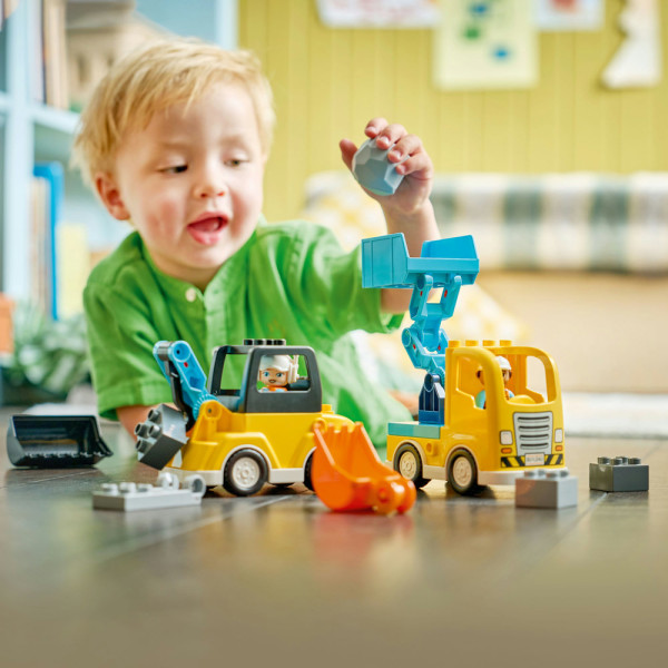 Фото - Конструктор LEGO  DUPLO Town 3-в-1 Будівельна техніка (10475)