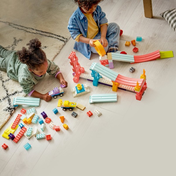 Фото - Конструктор LEGO  DUPLO Town 3 в 1 Цікаві гірки та трампліни з автомобілями (10478)